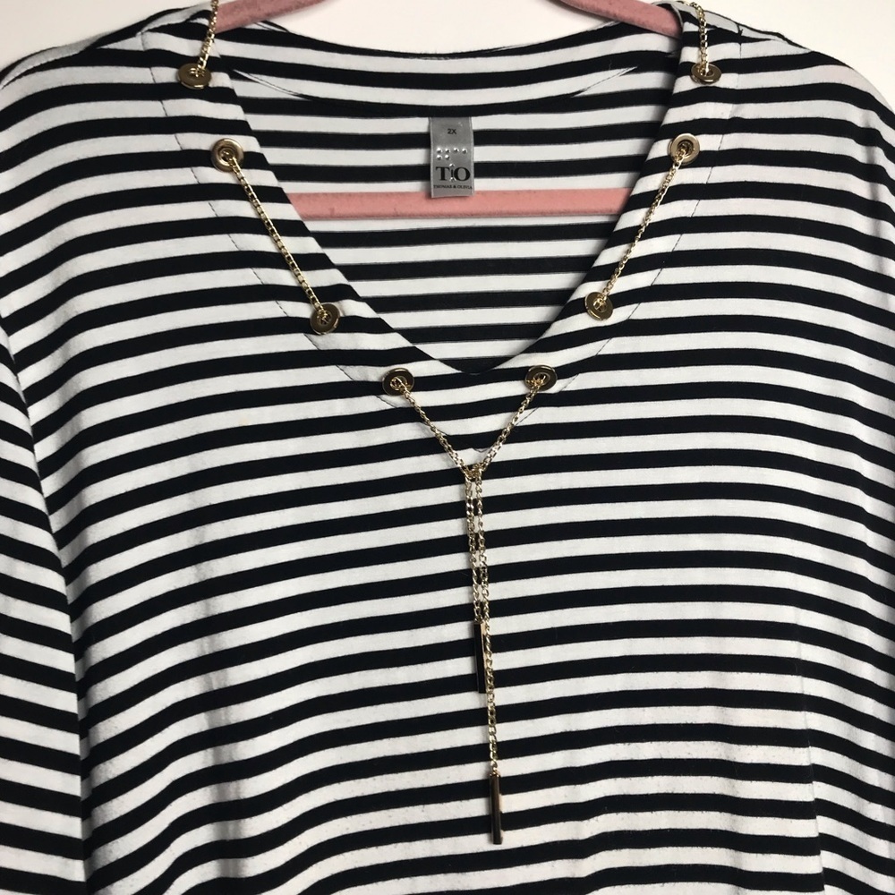Thomas & Olivia ,women’s size 2X